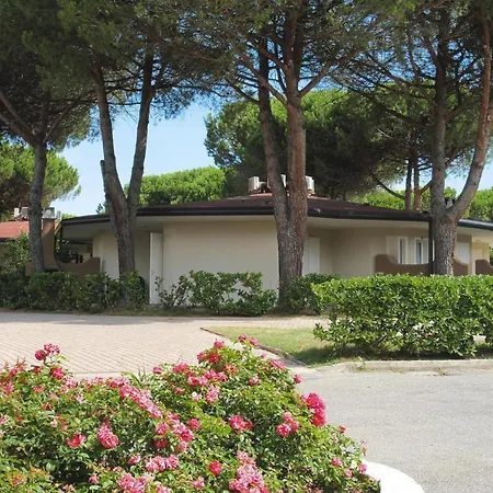 Holiday Village Tivoli In *